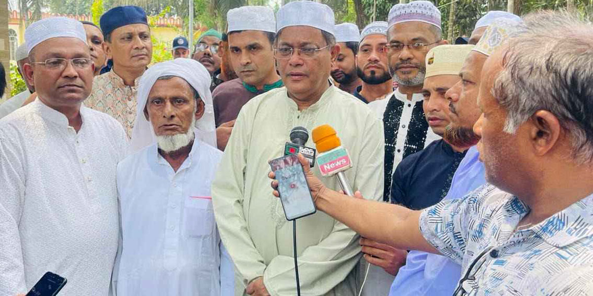 দেশ থেকে অপরাজনীতি যেন চিরতরে দূর হয় এটাই প্রার্থনা: পররাষ্ট্রমন্ত্রী