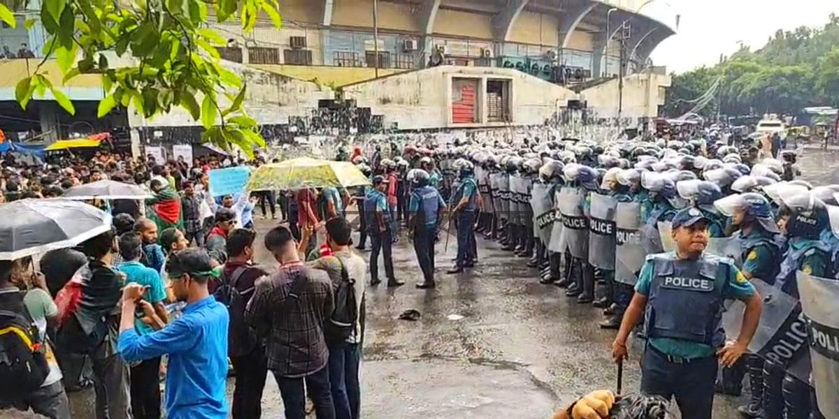 কোটা আন্দোলন: গুলিস্তানে বন্ধ যানচলাচল, বঙ্গভবনে প্রতিনিধিদল