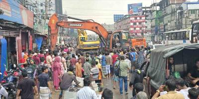 টঙ্গীতে ম্যানহোলে পড়ে নারী নিখোঁজ, ২২ ঘণ্টা পরও উদ্ধার হয়নি