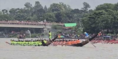 কালিগঙ্গা নদীতে নৌকাবাইচ, দর্শনার্থীদের উপচে পড়া ভিড়