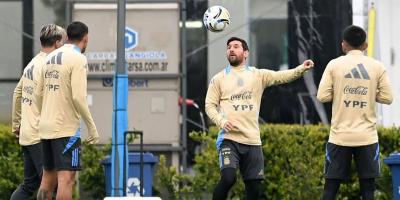 দেশের মাটিতে মেসির শেষ নাচ