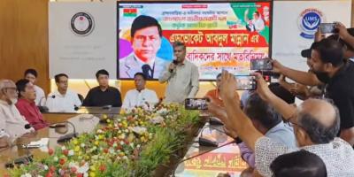 মন জয় করতে বাড়ি বাড়ি ছুটছেন বিএনপির প্রার্থী
