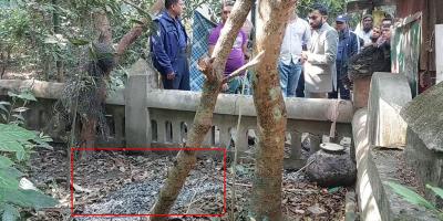শরীয়তপুরে বীর মুক্তিযোদ্ধার কবরে দুর্বৃত্তদের আগুন