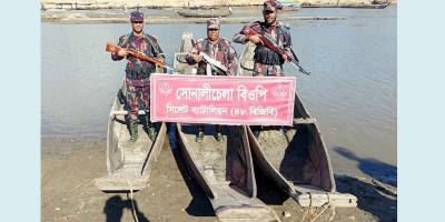 বর্ষার ‘বারকি’তে শুকনো মৌসুমে বালু লুট, বিজিবির অভিযানে জব্দ