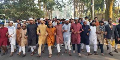 আওয়ামীপন্থী শিক্ষক-কর্মকর্তাদের বেঁধে রাখার হুমকি রাকসু জিএসের