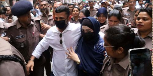 ক্রিকেটার নাসির হোসাইন ও তার স্ত্রী তাম্মি খালাস