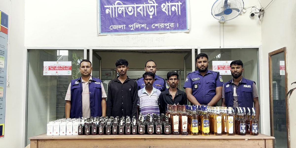 শেরপুরে পিকআপভর্তি ভারতীয় মদসহ আটক ৩