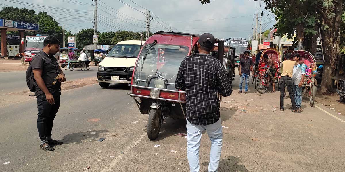 ঢাকার সঙ্গে রাজবাড়ীর বাস চলাচল স্বাভাবিক