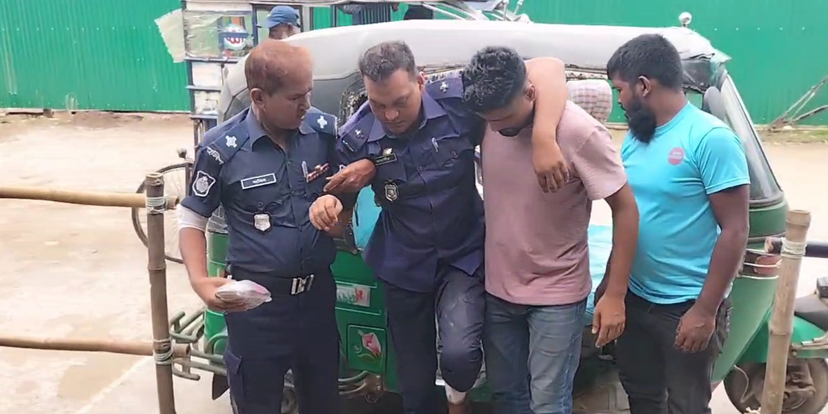 জেলেদের হামলায় মৎস্য কর্মকর্তা ও নৌ ওসিসহ আহত ১৫
