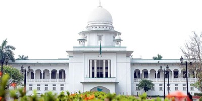 চেয়ারম্যানকে হাইকোর্ট দেখালেন সাবেক পুলিশ কর্মকর্তা