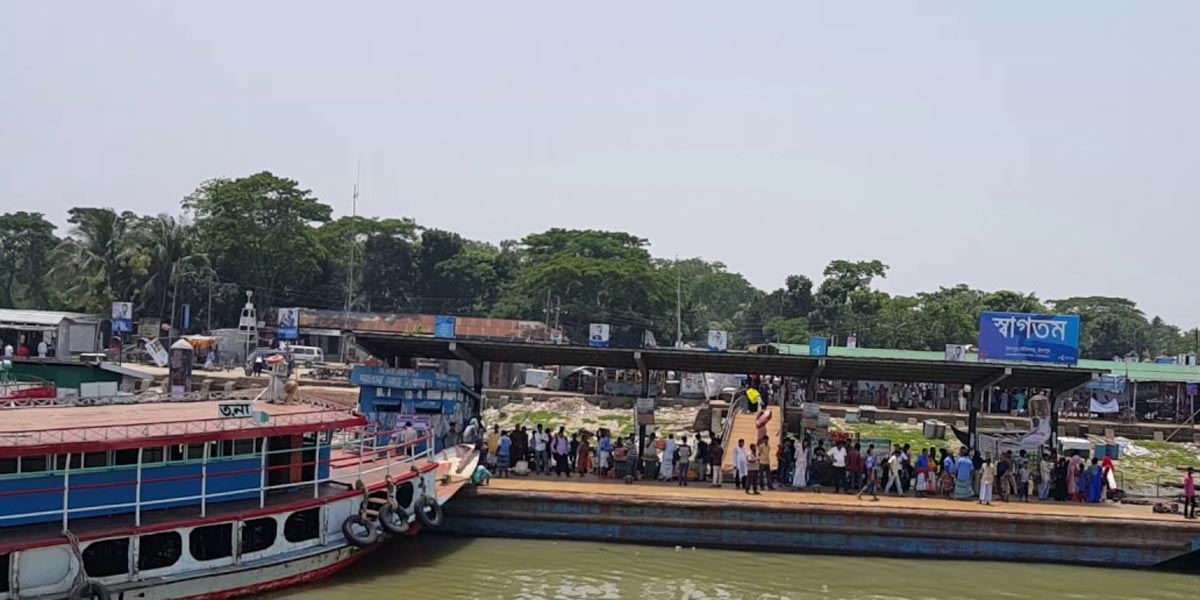 ১৭ ঘণ্টা পর চাঁদপুর-ঢাকা রুটে লঞ্চ চলাচল শুরু