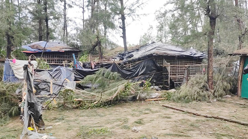‘হামুন’ রেখে গেছে ক্ষতচিহ্ন