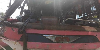 বঙ্গবন্ধু টানেলে বাস উল্টে একজনের মৃত্যু