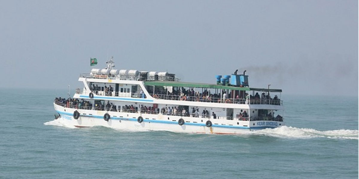 জাহাজ চলাচল বন্ধ, সেন্টমার্টিনে আটকা দুই শতাধিক পর্যটক
