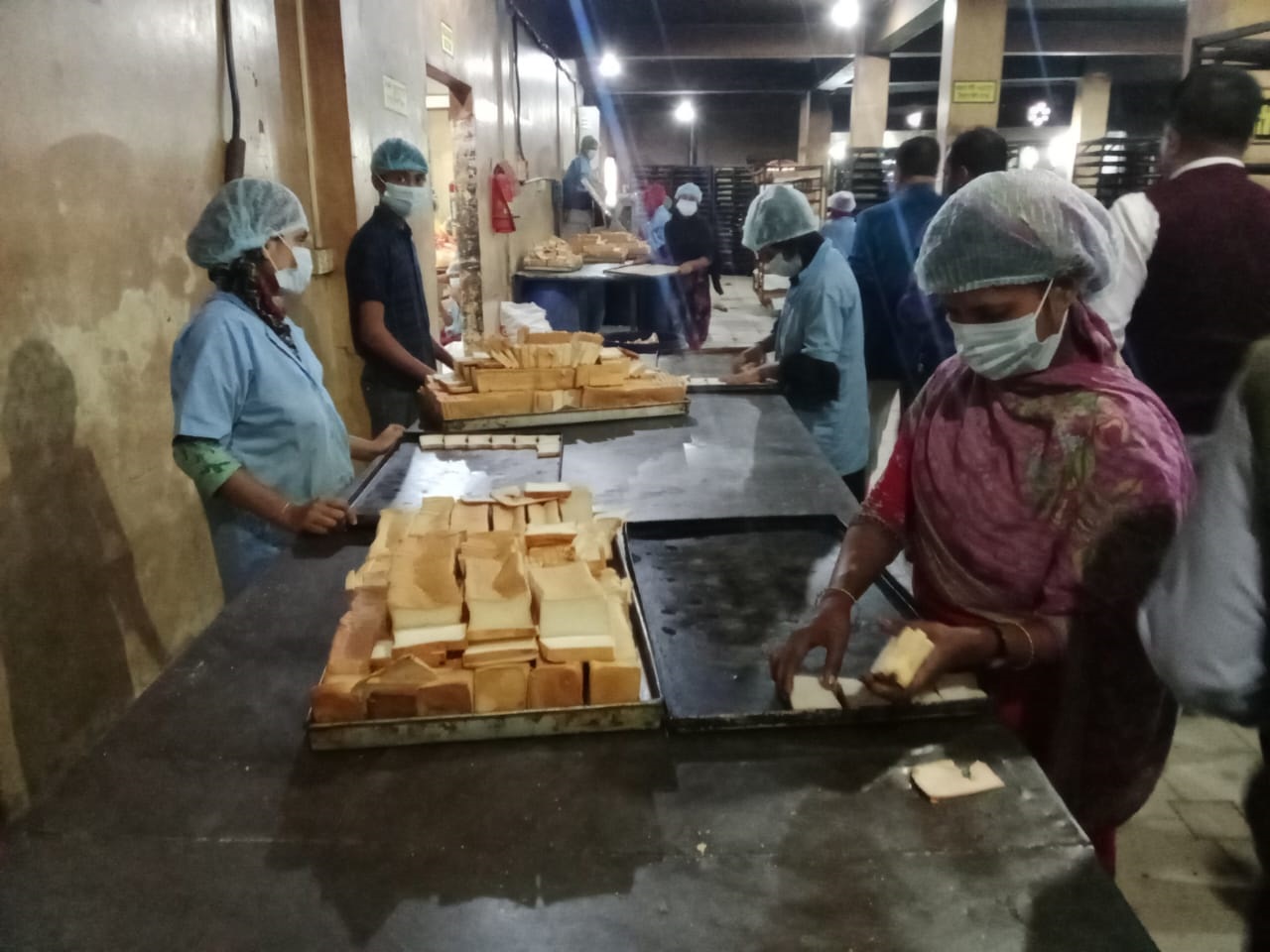 চট্টগ্রামে খাবার তৈরিতে ভেজাল দেওয়ায় জরিমানা