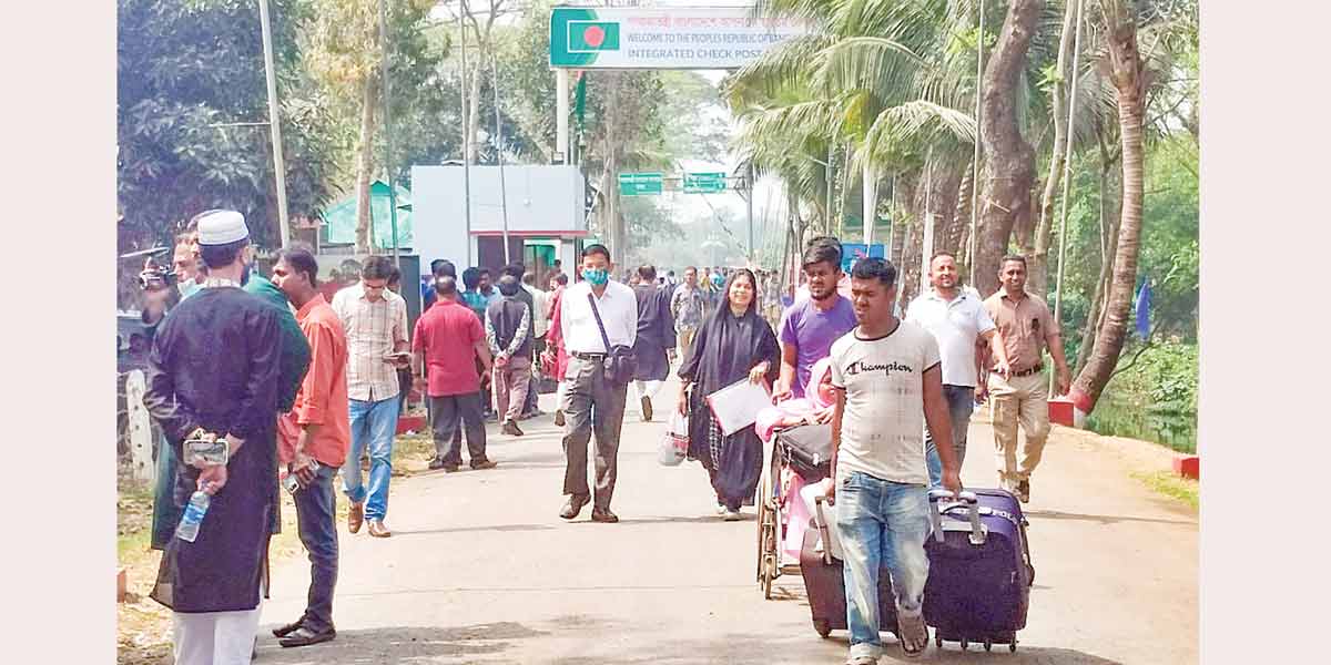 আখাউড়া স্থলবন্দর : কাঙ্ক্ষিত যাত্রীসেবা মিলছে না
