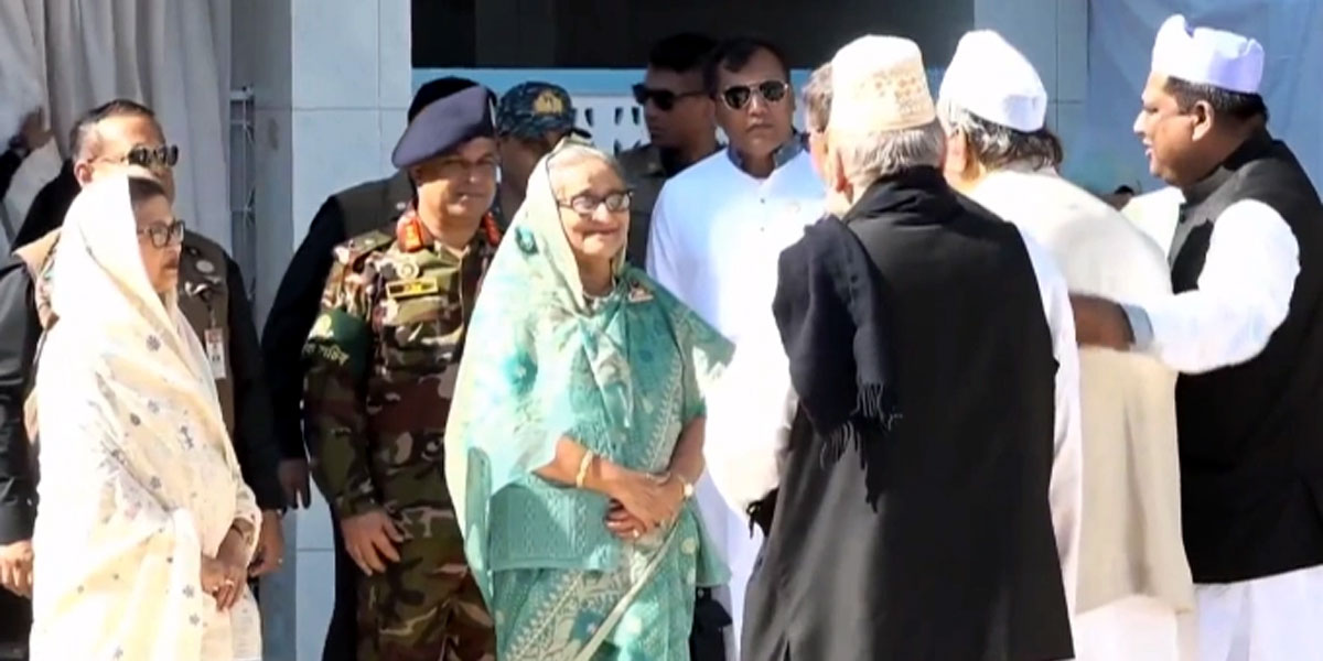 হযরত শাহজালাল ও শাহ পরানের মাজার জিয়ারত করলেন প্রধানমন্ত্রী