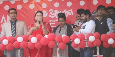 ময়মনসিংহে ‘হারল্যান স্টোর’ উদ্বোধন করলেন অপু বিশ্বাস