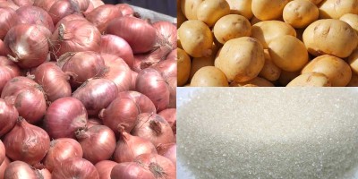 পেঁয়াজ-আলুর দাম কমলেও ঘুরতে হয় চিনির জন্য