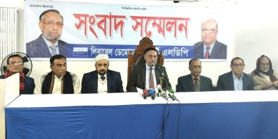 জনগণের স্বার্থ জলাঞ্জলি দিয়ে ক্ষমতায় গেলে গজব হবে : কর্নেল অলি