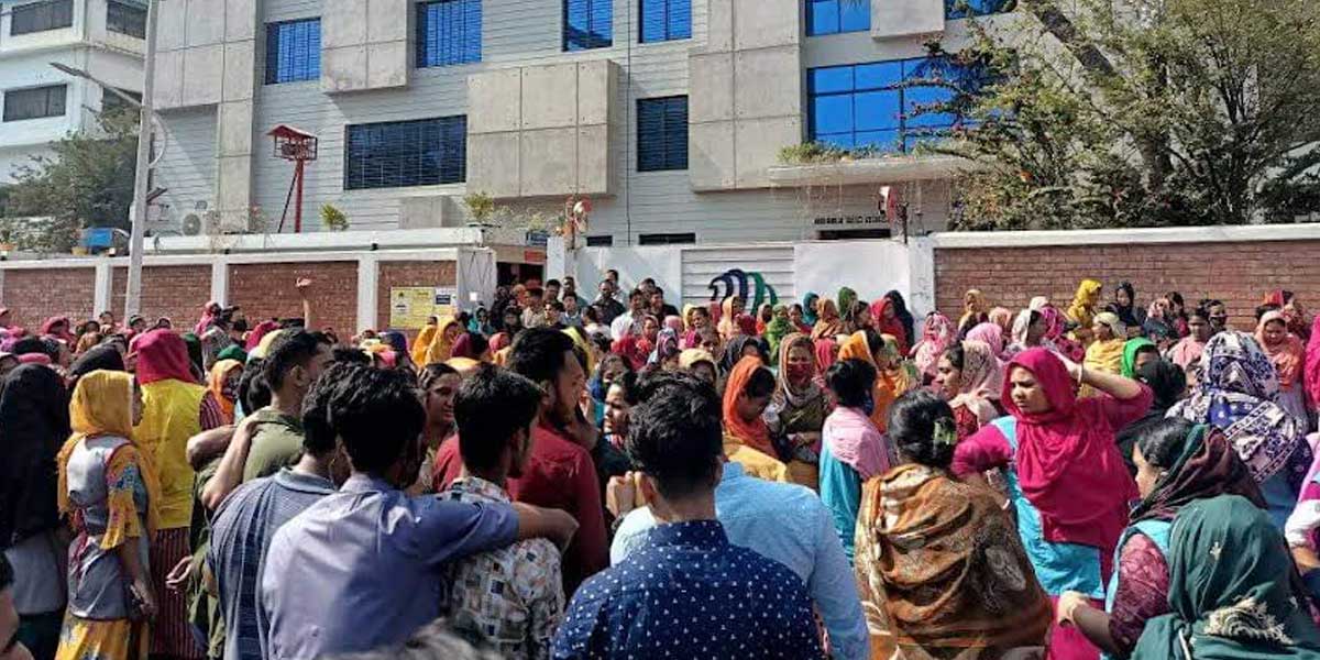 চট্টগ্রামে পোশাকশ্রমিকদের অসন্তোষ, দুদিনে ৯ কারখানায় বিক্ষোভ