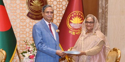 শেখ হাসিনাকে সরকার গঠনের আমন্ত্রণ রাষ্ট্রপতির