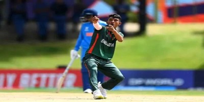 মারুফের ফাইফারের পরও ভারতের লড়াকু পুঁজি