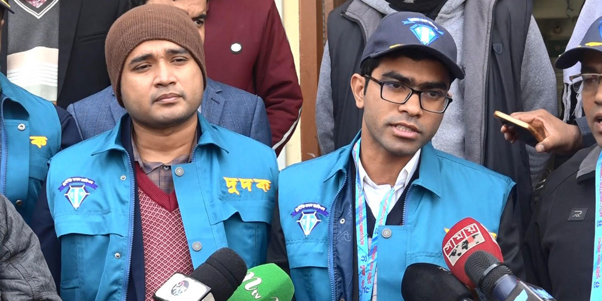 রাজশাহী বিআরটিএ অফিসে দুদকের অভিযান