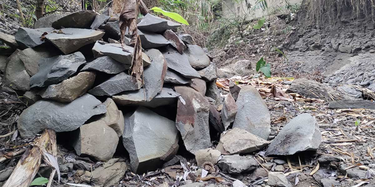 চট্টগ্রামে ঝিরির পাথর বিক্রি, তীব্র হচ্ছে পানির সংকট