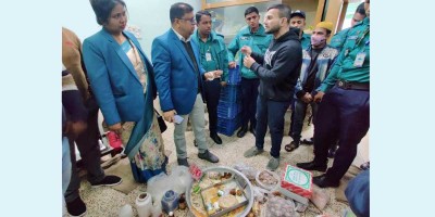 চট্টগ্রামে রয়েল বাংলা সুইটসকে ১ লাখ টাকা জরিমানা