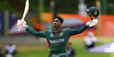 বিশ্বমঞ্চে আরিফুলের তৃতীয় সেঞ্চুরি
