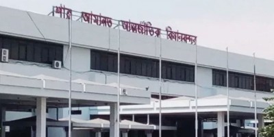 শাহ আমানতে স্বর্ণের বারসহ স্বাস্থ্য কর্মকর্তা আটক
