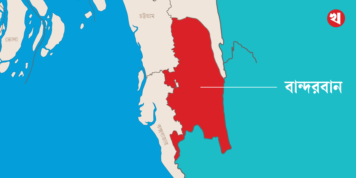মিয়ানমারের গুলি এসে পড়ল অটোরিকশায়
