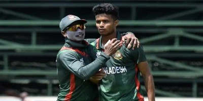 সেমিফাইনাল নিশ্চিতে ৩৮.১ ওভারে ১৫৬ লক্ষ্য যুবাদের