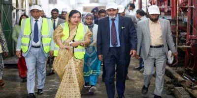 ফরিদপুর সুগার মিল পরিদর্শন করলেন শিল্প সচিব
