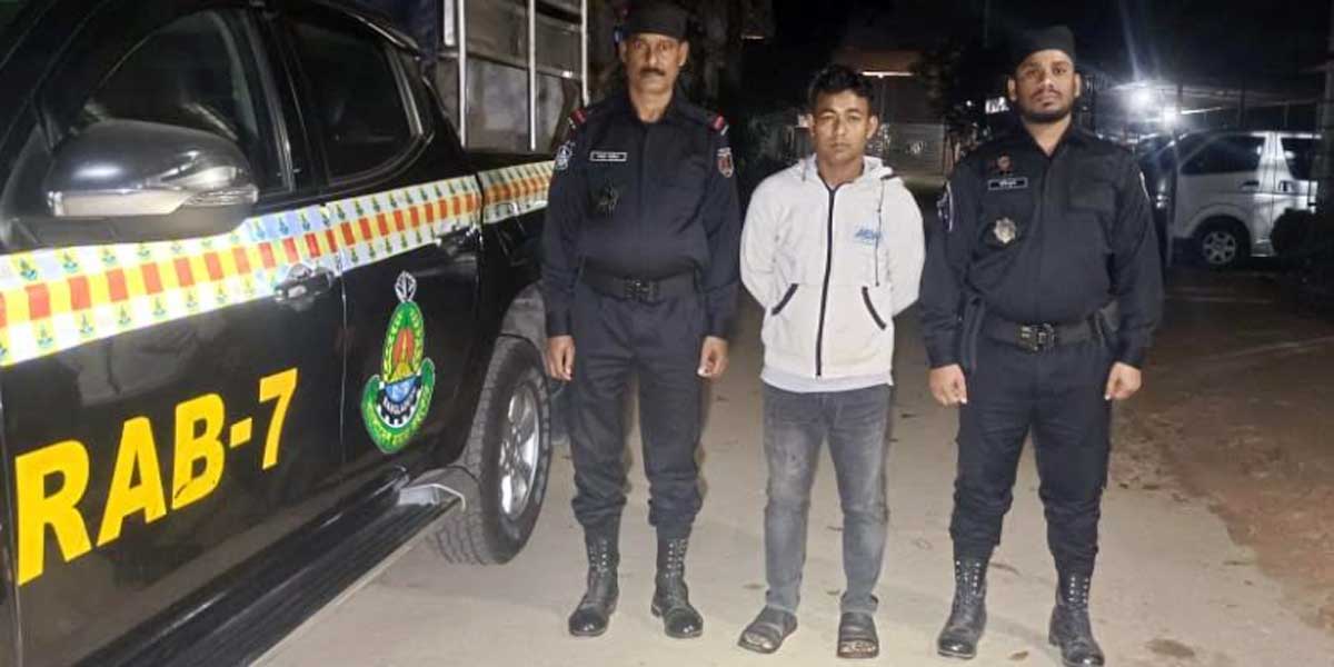 পেশায় ড্রাইভার আড়ালে মাদকব্যবসা