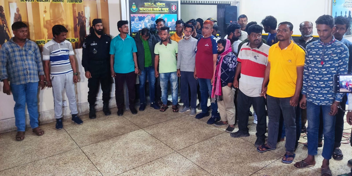 মাসে কোটি টাকা চাঁদা তোলে ৩০ চাঁদাবাজ