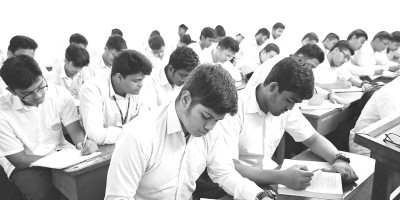 পর্যাপ্ত তথ্য দিয়ে উত্তর লিখবে