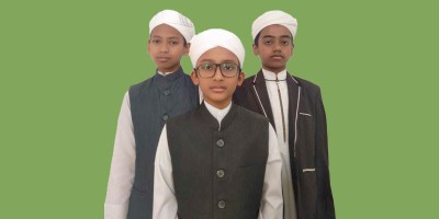 এক বৈঠকে বিনা ভুলে পুরো কোরআন শোনালেন তিন কিশোর