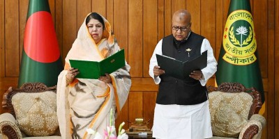 শপথ নিলেন নবনির্বাচিত এমপি শহীদুজ্জামান
