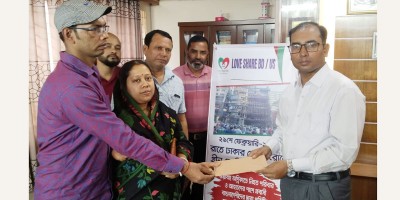 বেইলি রোডে অগ্নিকাণ্ডে নিহত সাংবাদিক তুষারের পরিবারকে আর্থিক অনুদান