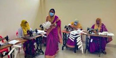 ন্যাপকিনে স্বাবলম্বী প্রান্তিক নারীরা