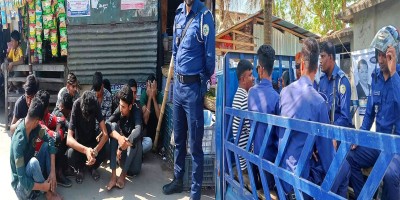 আমতলী পৌরসভা নির্বাচনে ৪০ বহিরাগত আটক