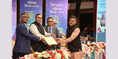 করিমগঞ্জে ১০ টাকা লিটার দুধ বিক্রি সম্মাননা পেলেন এরশাদ