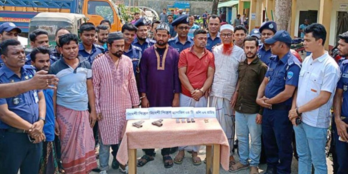 কুমিল্লায় বাস কাউন্টার ম্যানেজার হত্যার ঘটনায় গ্রেপ্তার ৭