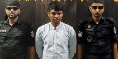 ঝিনাইদহে অপহৃত ছাত্রী উদ্ধার, অপহরণকারী গ্রেপ্তার