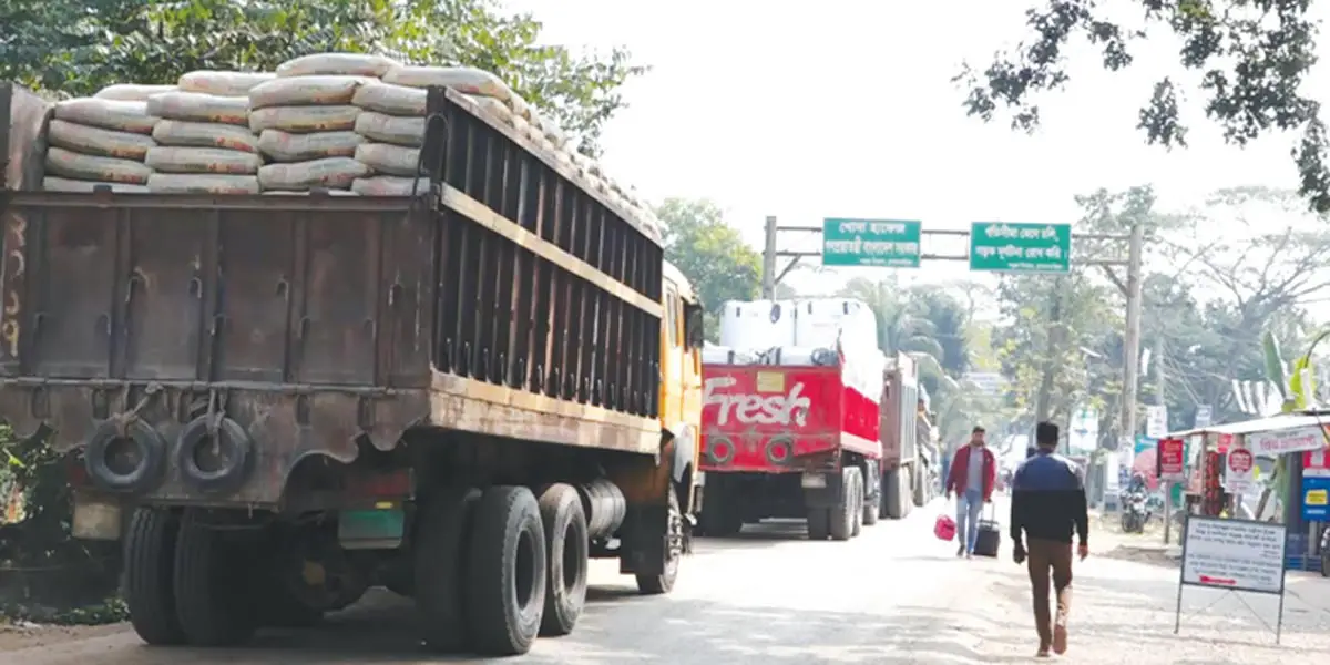 ত্রিপুরায় চাহিদা বাড়ছে বাংলাদেশি সিমেন্টের