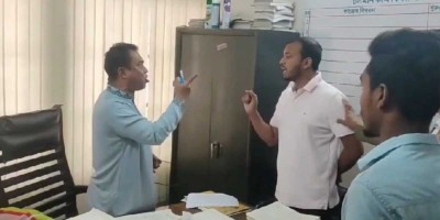 জামালপুরে ছাত্রলীগ নেতার কাছে লাঞ্ছিত কলেজশিক্ষক