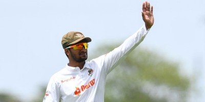 ফিরলেন সাকিব টিকে গেলেন লিটন