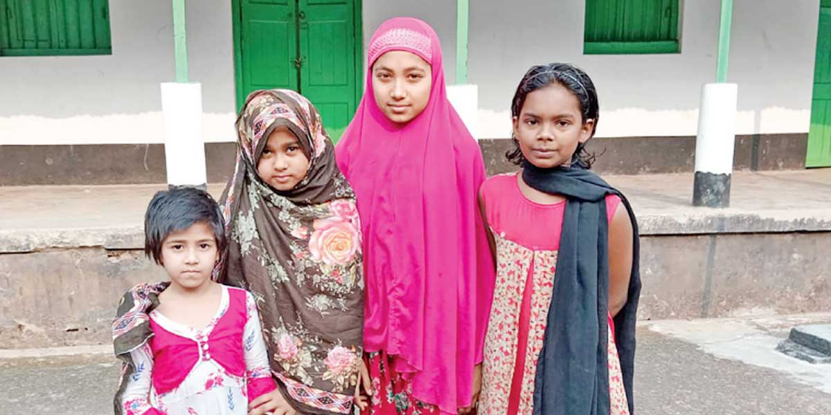 চাঁদ হাসলেও হাসি নেই এতিমখানার শিশুদের